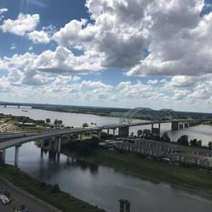 Meet your Posher, Jenn